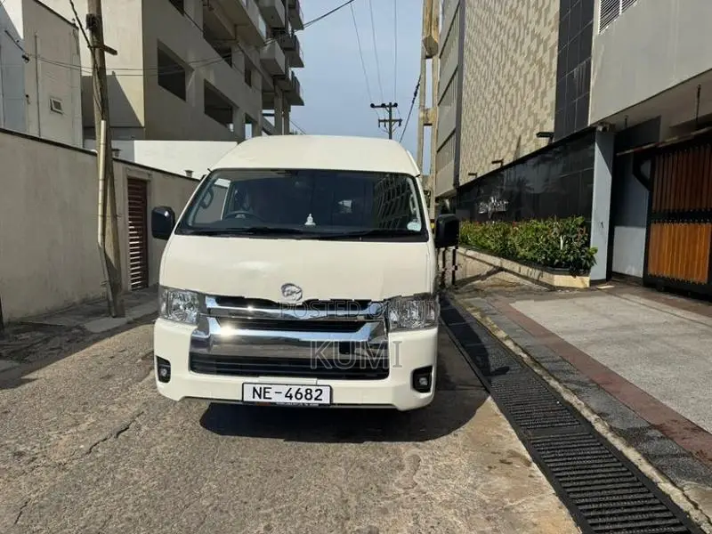 Toyota KDH 2025