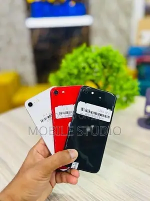 Apple iPhone SE 2 (Used)