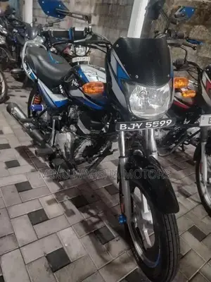 Bajaj CT100 2025