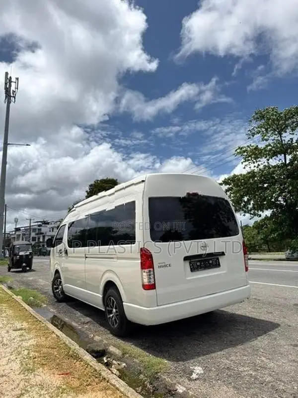 Toyota Hiace High Roof 2026