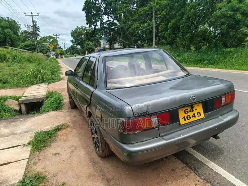 Nissan Sunny 1992