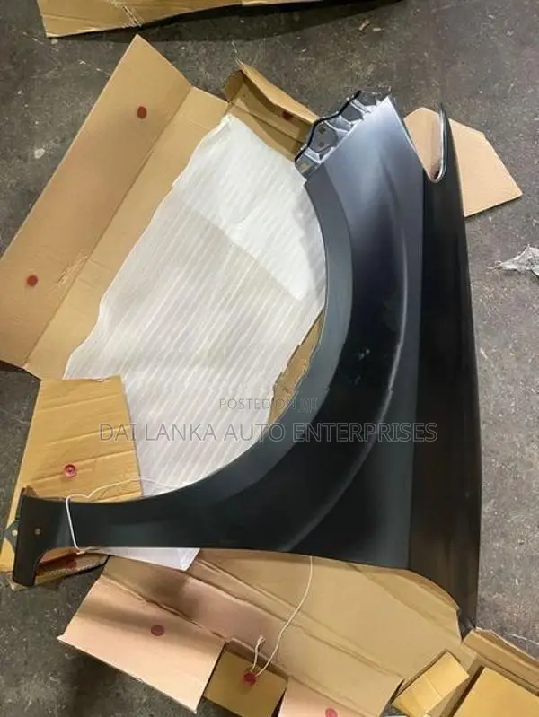 Toyota Axio 165 Fender