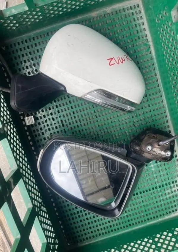 Toyota Prius (w30) Side Mirrors