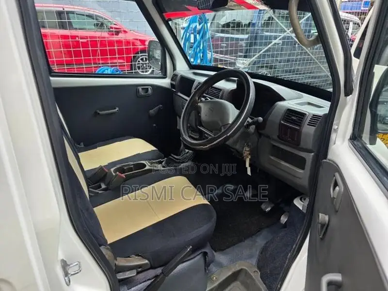 Mitsubishi Minicab 2001