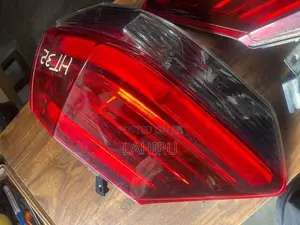 Nissan X-Trail (HT32) Tail Lights