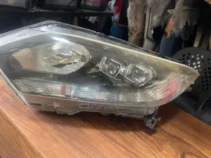 Honda Vezel Ru3 Head Light