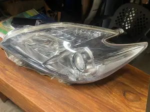 Toyota Prius W30 Headlight