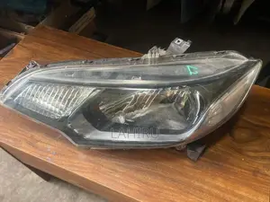 Honda Fit Gp5 Headlight