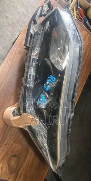 Honda Vezel (Ru3 Rs) Head Light
