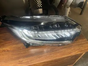 Honda Vezel Ru3 (2018) Headlight