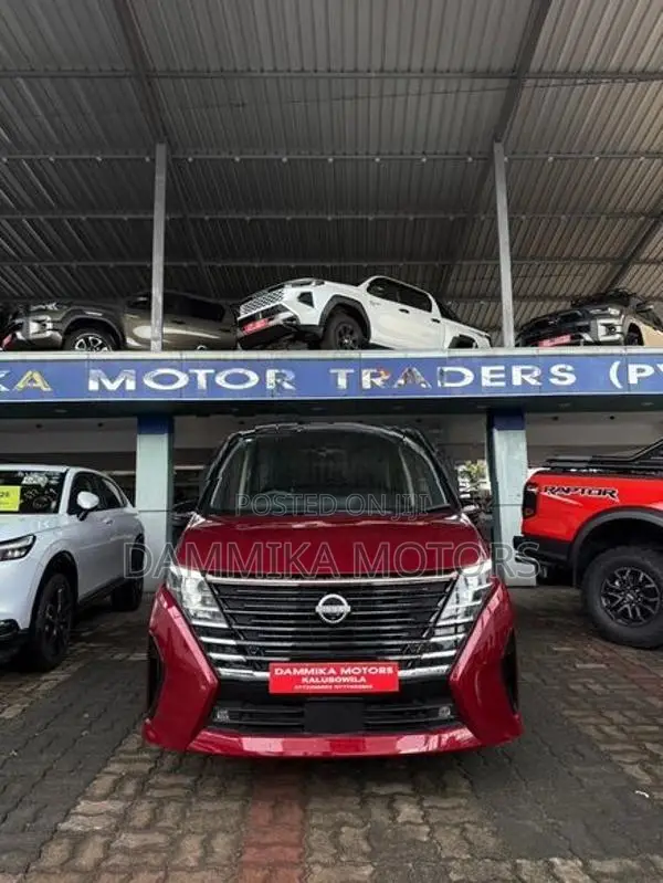 Nissan Serena 2023