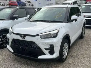 Toyota Raize X Yaris Roomy 2023