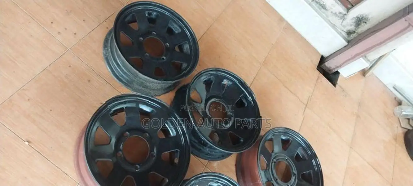 Mitsubishi 4dr5 Jeep Recondition 5 no 15 size rim set