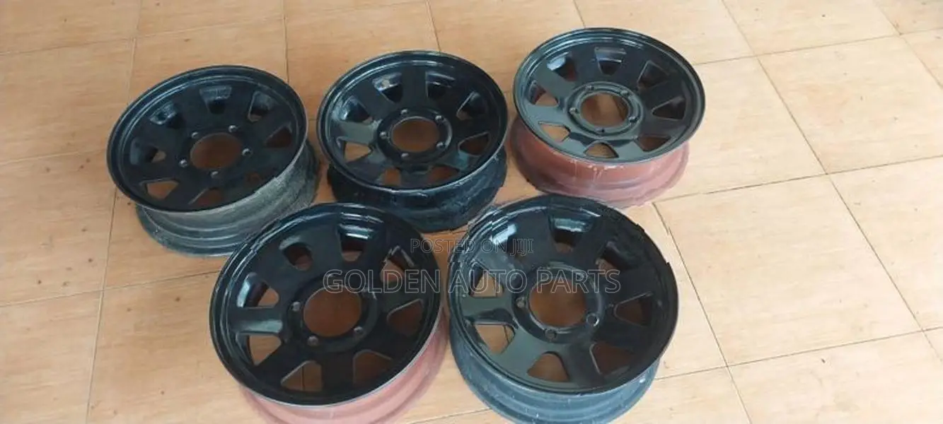 Mitsubishi 4dr5 Jeep Recondition 5 no 15 size rim set