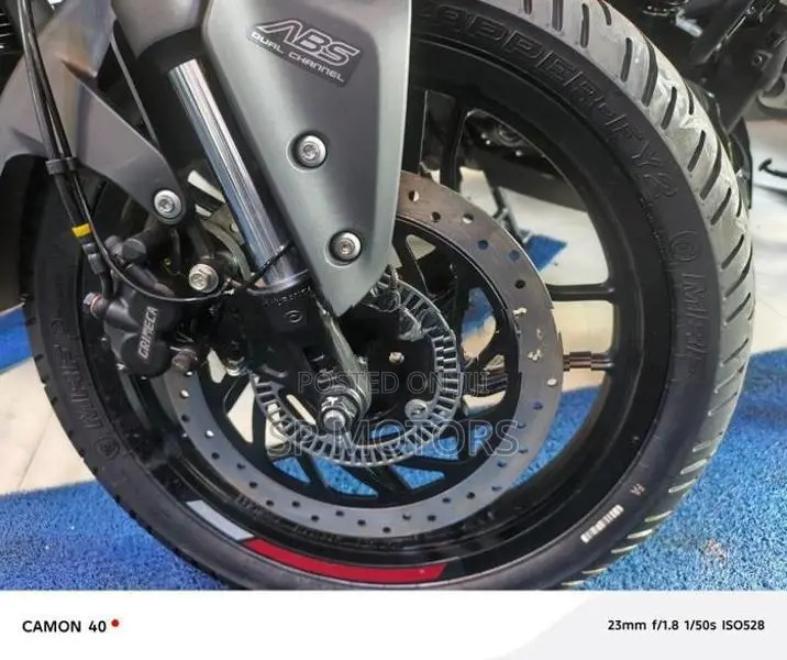 Bajaj Pulsar N160 Premium 2026