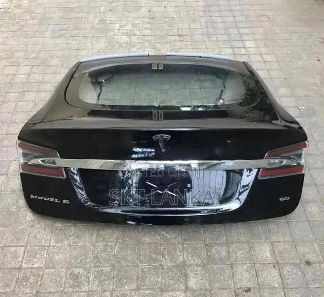 Genuine Tesla Model S 2015 rear bootlid dicky door windscreen light 3 