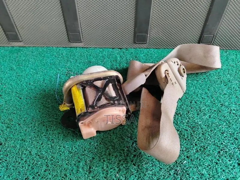 Toyota Premio 240 Front Seat Belt