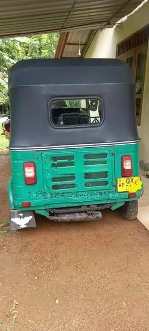 Bajaj RE 4 stroke 2010