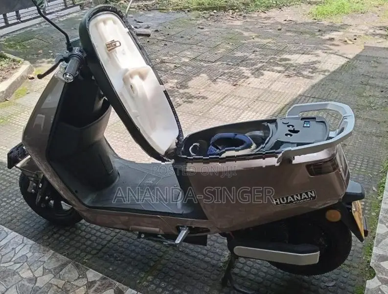 Yadea Epoc 2022