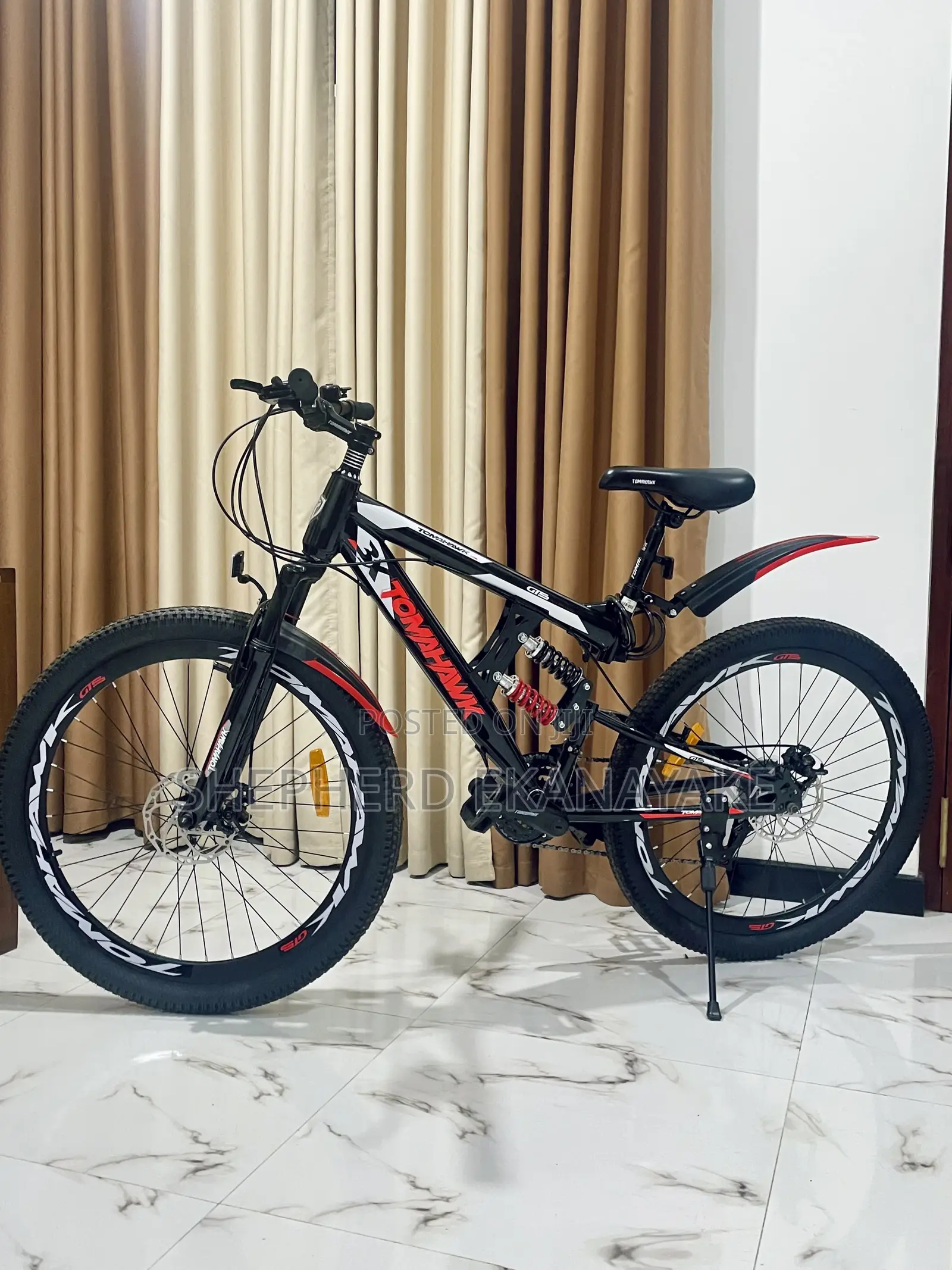 Tomahawk 3x Shock Gt-5 Bicycle – Like Brand New