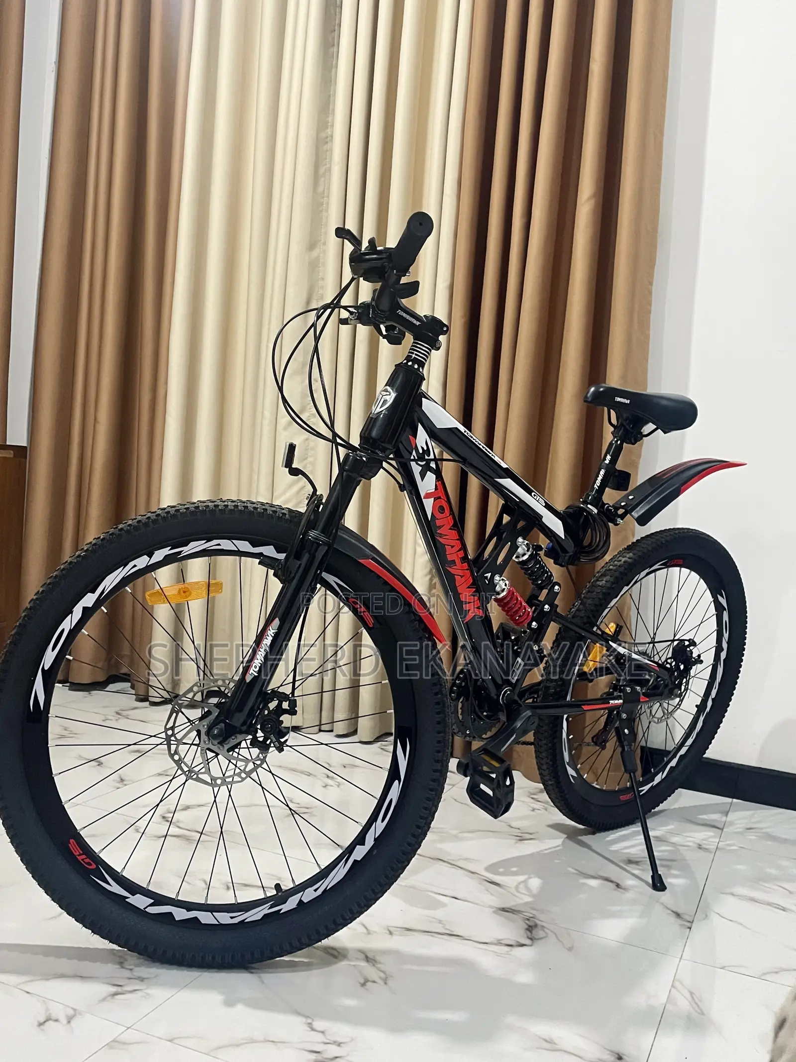 Tomahawk 3x Shock Gt-5 Bicycle – Like Brand New