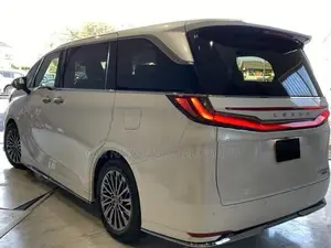 Lexus LM 500h 2026