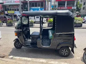 Bajaj RE 2010