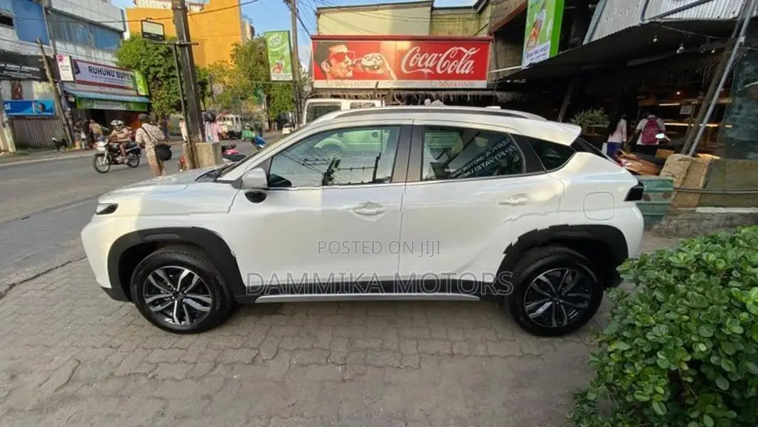 Toyota Urban Cruiser Taisor V AT 2026