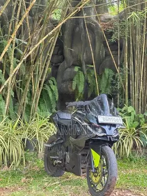 Bajaj Pulsar RS200 2018