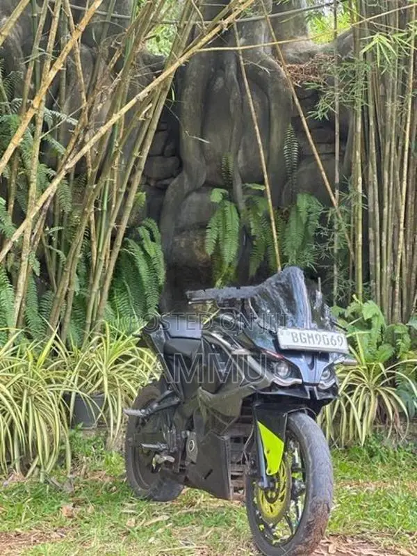 Bajaj Pulsar RS200 2018
