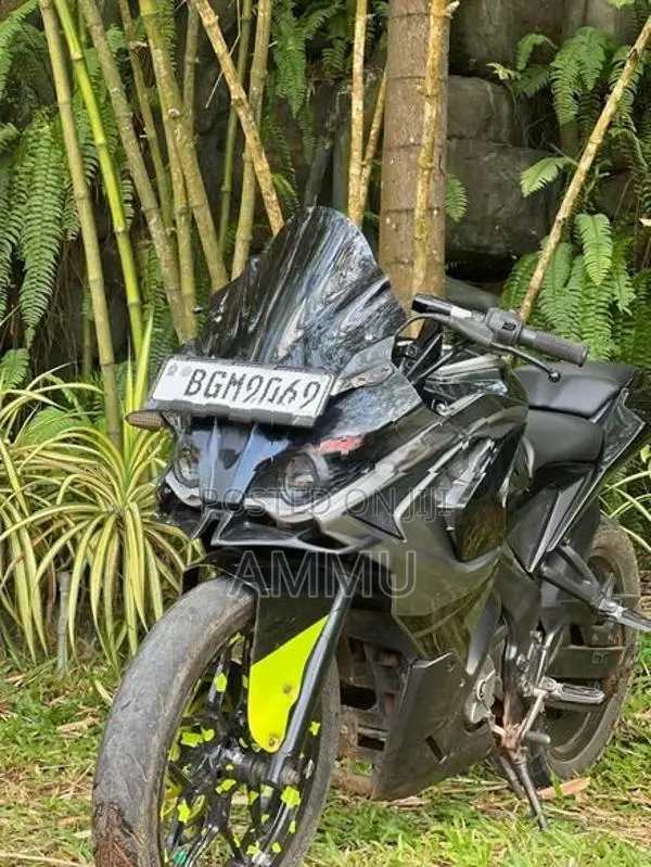 Bajaj Pulsar RS200 2018
