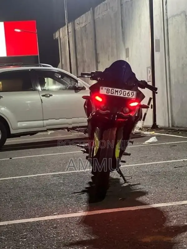 Bajaj Pulsar RS200 2018