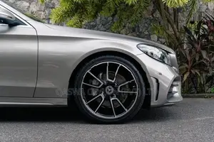 Mercedes Benz C200 Premium Plus AMG 2019