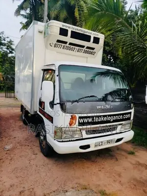 Isuzu Elf Freezer Truck 2003