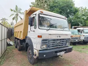Tata LPT 2516 TIPPER 10 WHEEL 2010