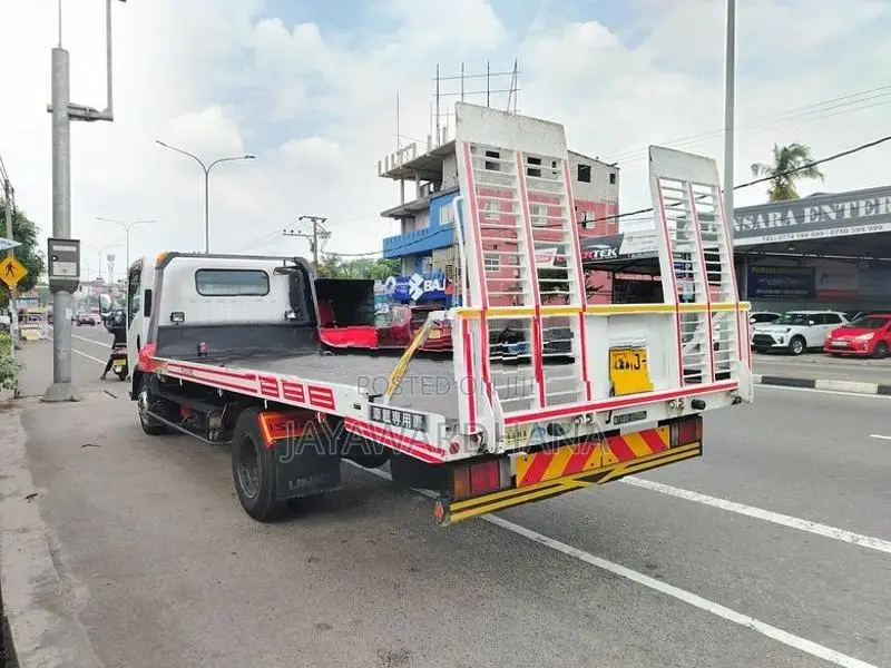 Isuzu Elf CAR CARRIER 18.5FT 2008