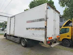 Isuzu Forward FSR90 FREEZER 21FT 2011