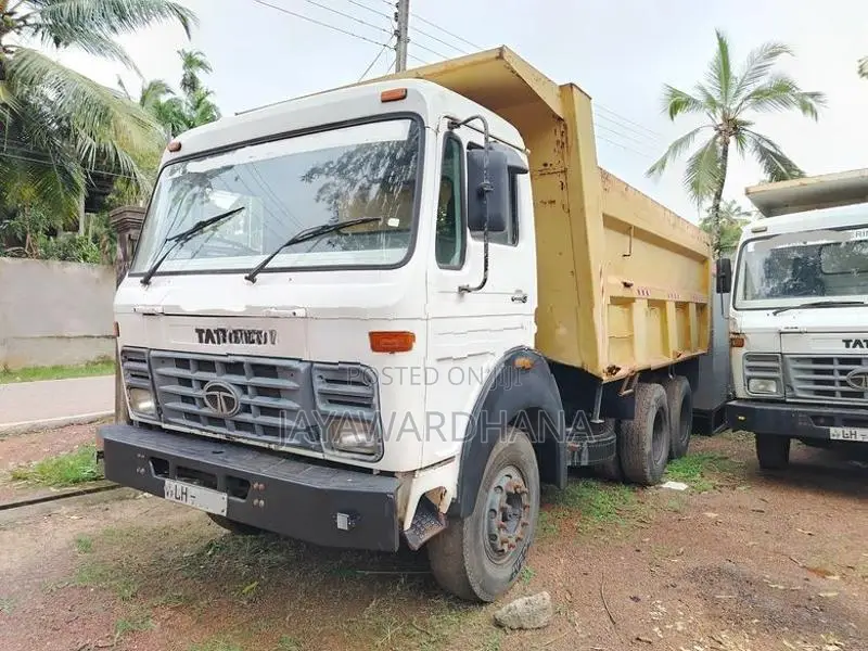 Tata LPT 2516 TIPPER 10 WHEEL 2010