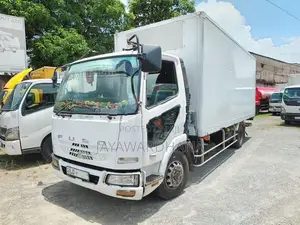 Mitsubishi Fuso FIGHTER 4M50 LO 20FT 2011