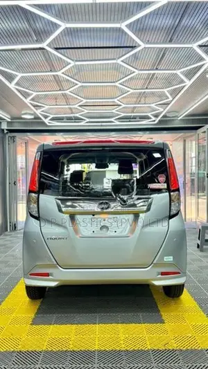 Toyota Roomy Custom G 2025
