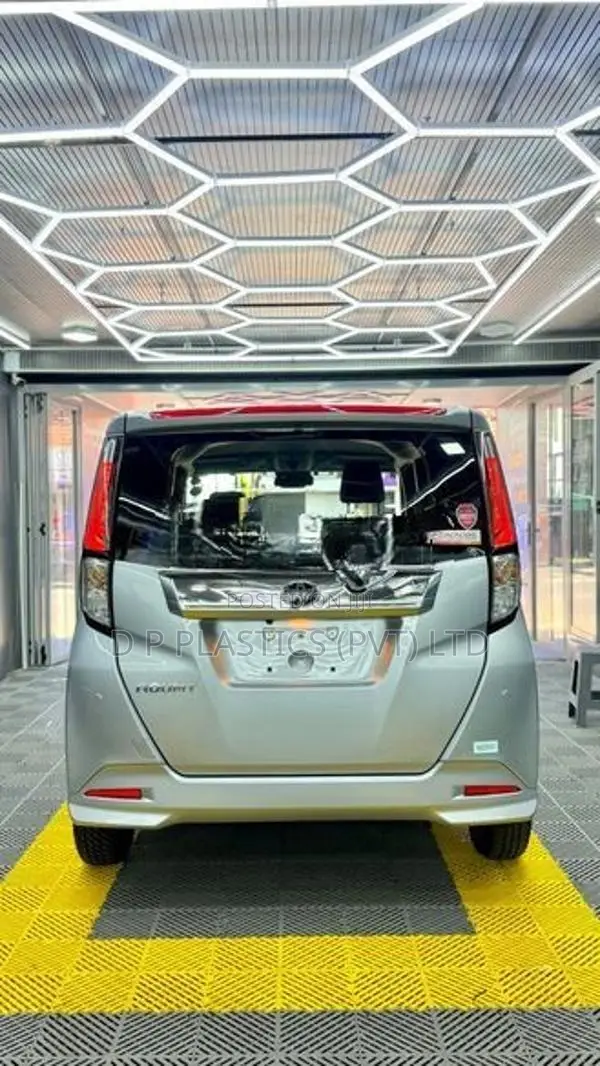 Toyota Roomy Custom G 2025