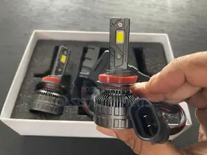 LED headlight bulbs H4 H11 9005