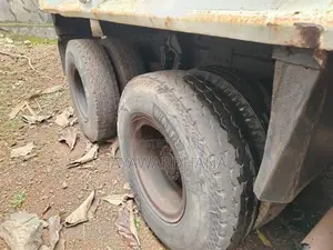 Tata LPT 2516 TIPPER 10 WHEEL 2010