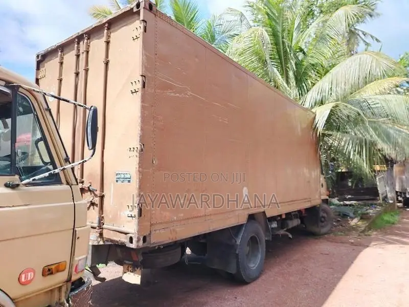 Isuzu Forward FTR 20FT TANK 6HE1 1996