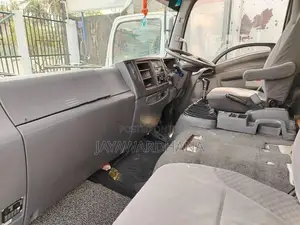 Isuzu Forward FSR90 FREEZER 21FT 2011