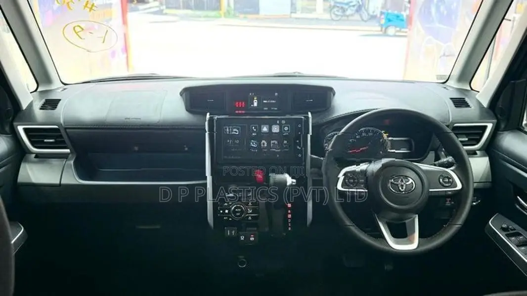Toyota Roomy Custom G 2025