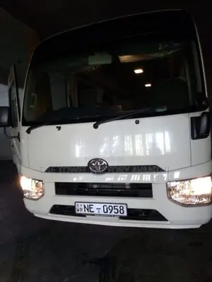 Toyota Coaster Auto 2020