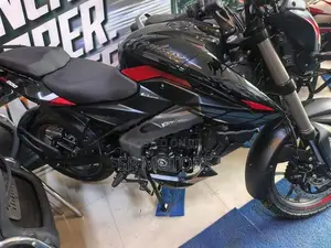Bajaj Pulsar NS200 brad new 2026