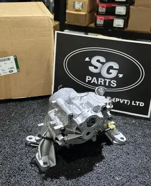 Land Rover - Oil And Vacuum Pump