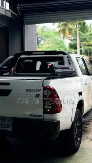 Hilux Gr Rocco Travo Hamer Electric Roll Shutter with Bar